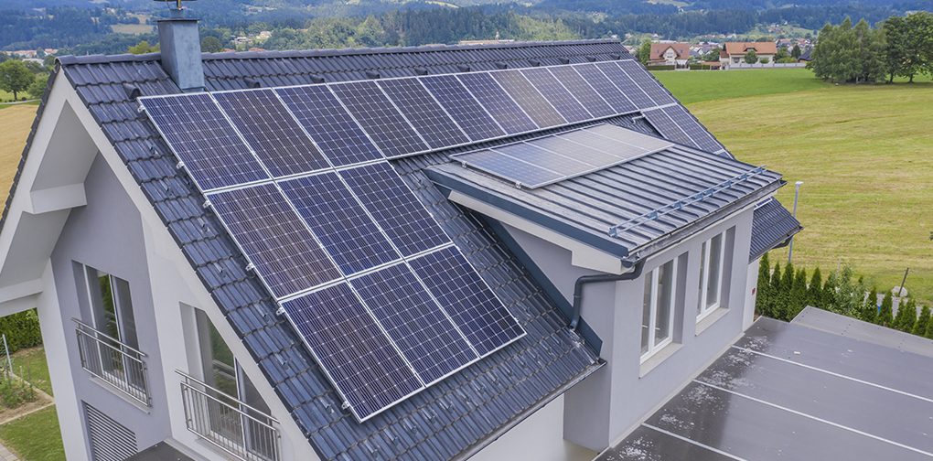 On-Grid vs. Hybrid Solar Systems: Which Setup Fits Your Home?